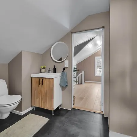 Beautiful Center House Apartment *
