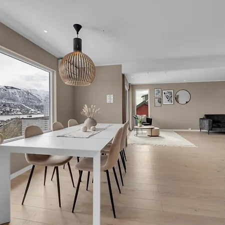 Beautiful Center House * Tromsø